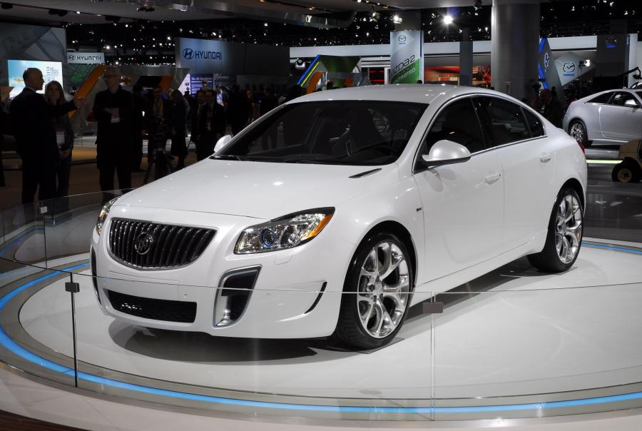  Buick Regal GS 2011 года  (фото 35 из 69)